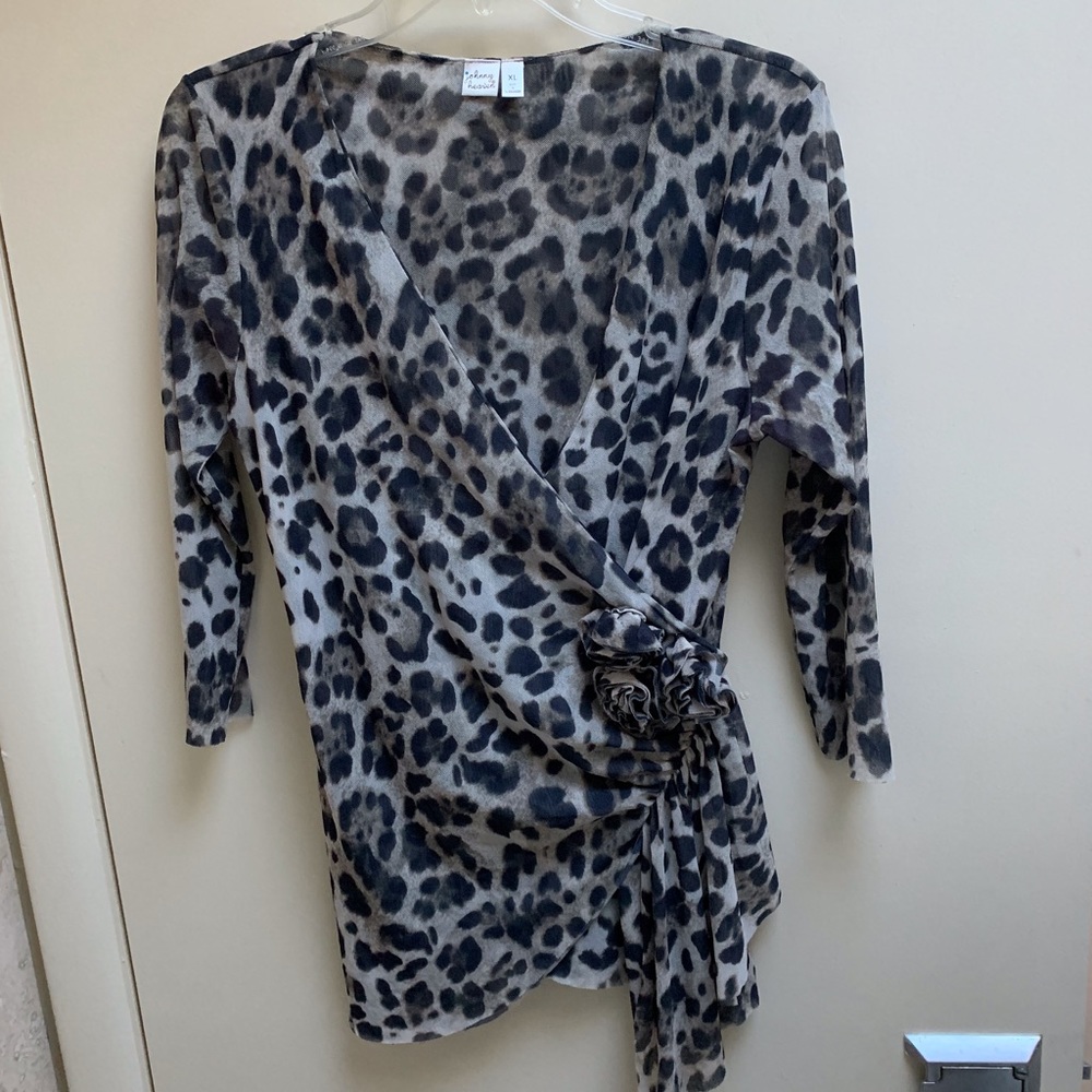 JOHNNY HEAVEN dressy top.  Fits sz 8-12.stretchy.